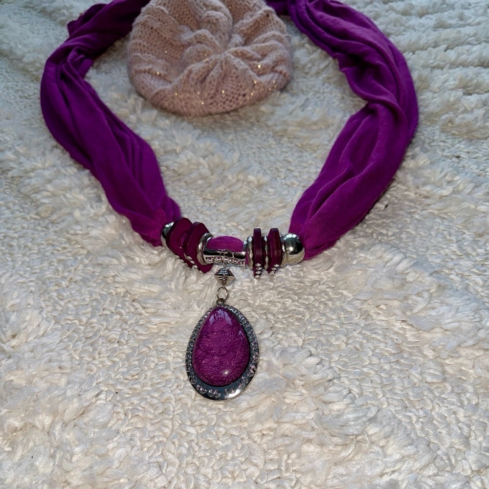 Purple Pendant Scarf and hat - Picture 2 of 6